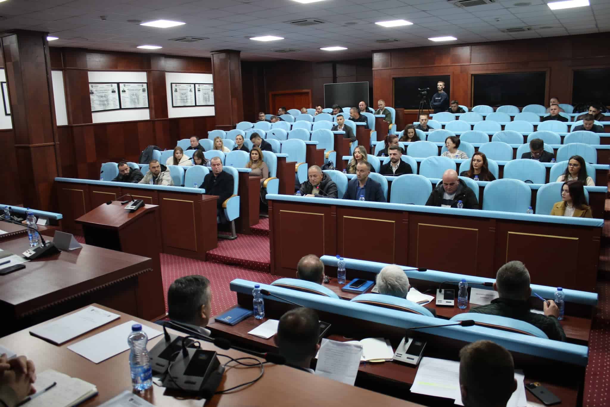 MBAHET SEANCA E NJËMBËDHJETË E KUVENDIT KOMUNAL KLINË
