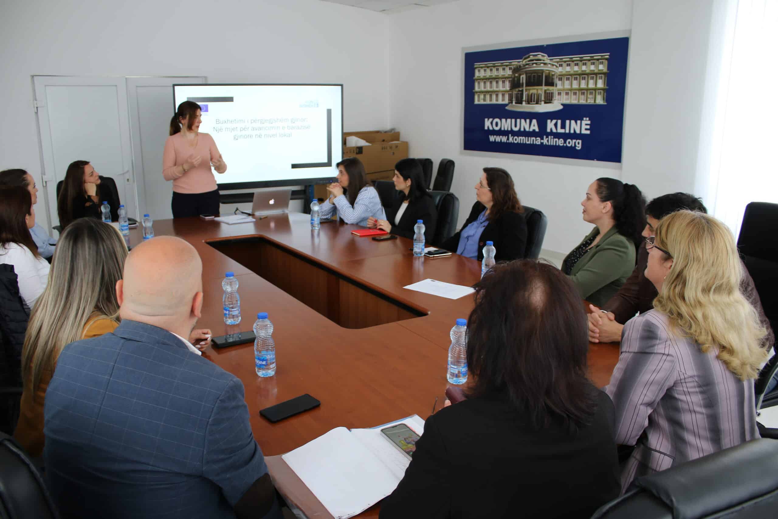 KOMUNA E KLINËS DHE UN WOMEN KOSOVË NDËRMARRIN HAPA KONKRETË DREJT BUXHETIMIT TË NDJESHËM GJINOR