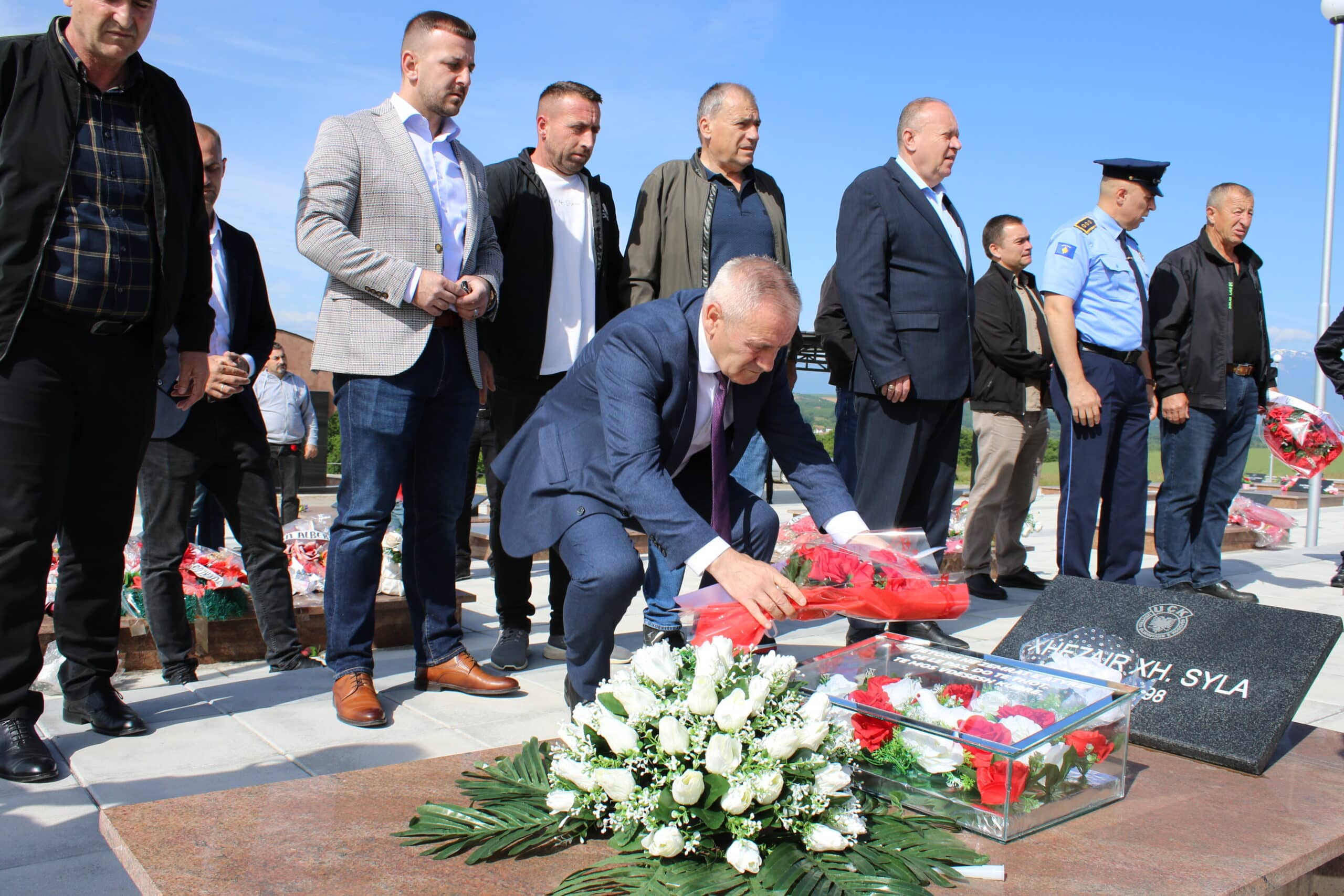 27 VJET NGA RËNIA HEROIKE E MYRTË ZENELIT, FARUK ELEZIT, ARBEN HALITIT, ARBEN KRASNIQIT, XHEZAIR SYLËS DHE ISUF MORINËS
