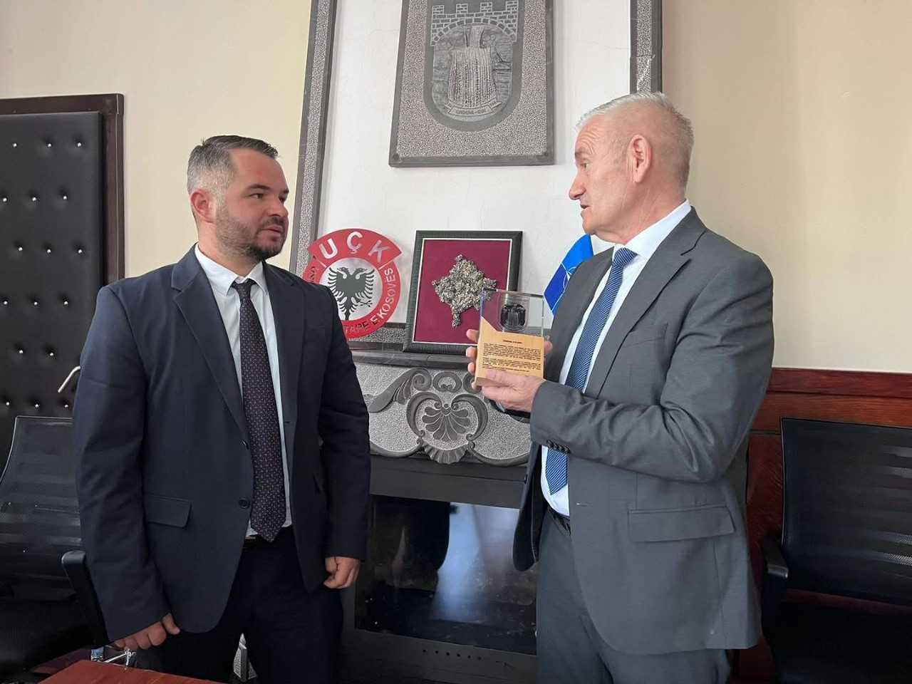 Takim vëllazëror me Bashkinë e Selenicës -Vlorë